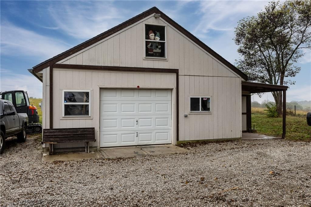 17135 Smith Road — photo 35