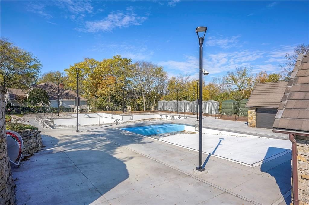 16911 Meadow Lane — photo 75