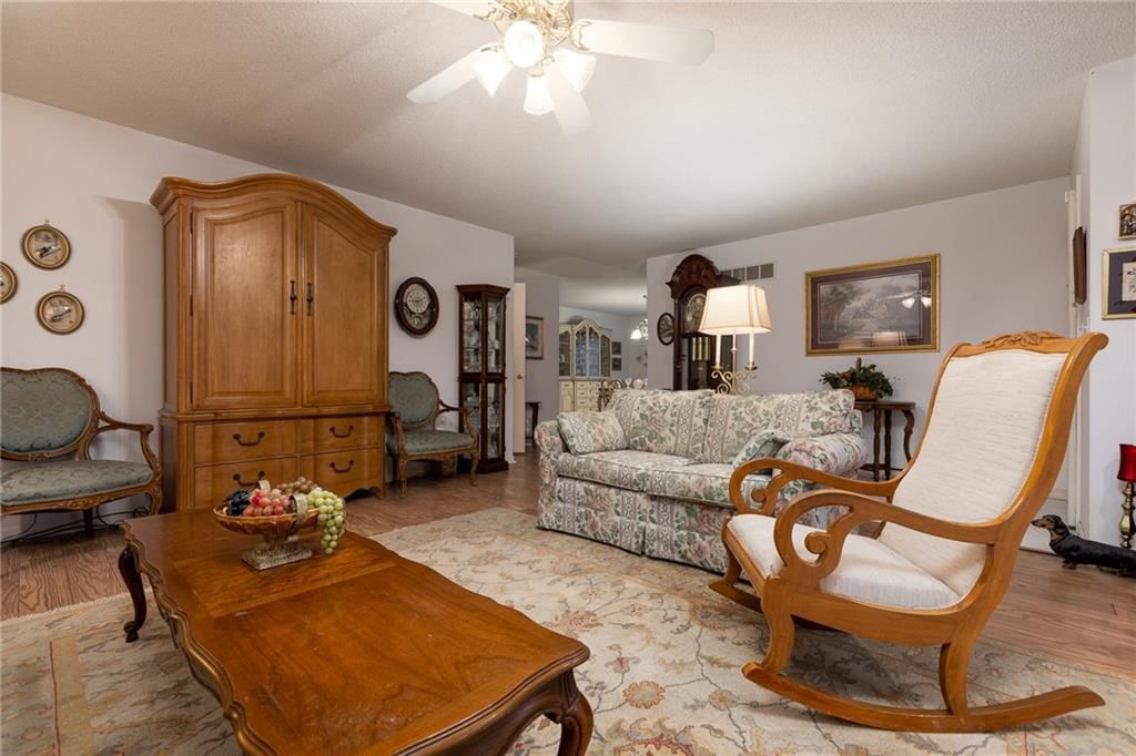 Photo 8 of 38 - 6506 NW REVERE Drive