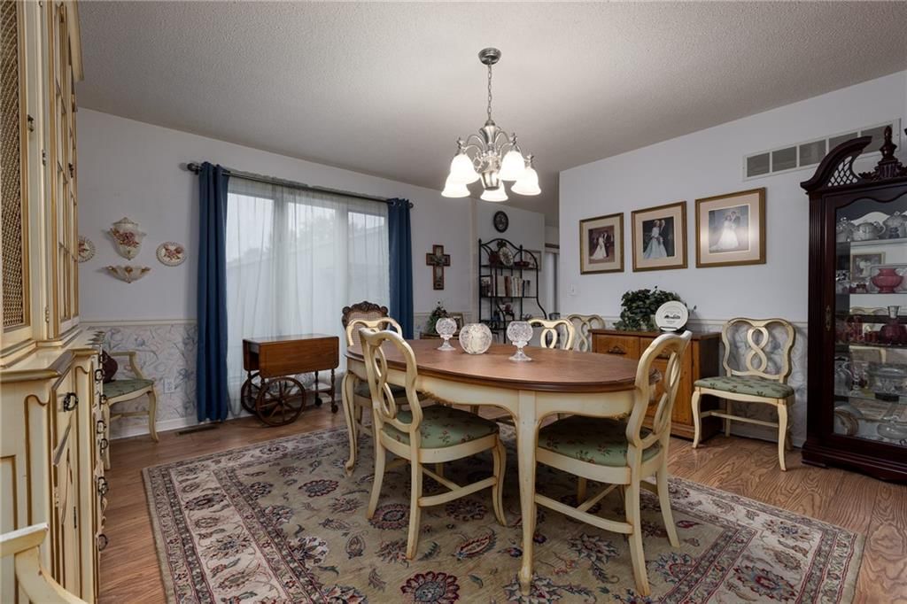 Photo 10 of 38 - 6506 NW REVERE Drive