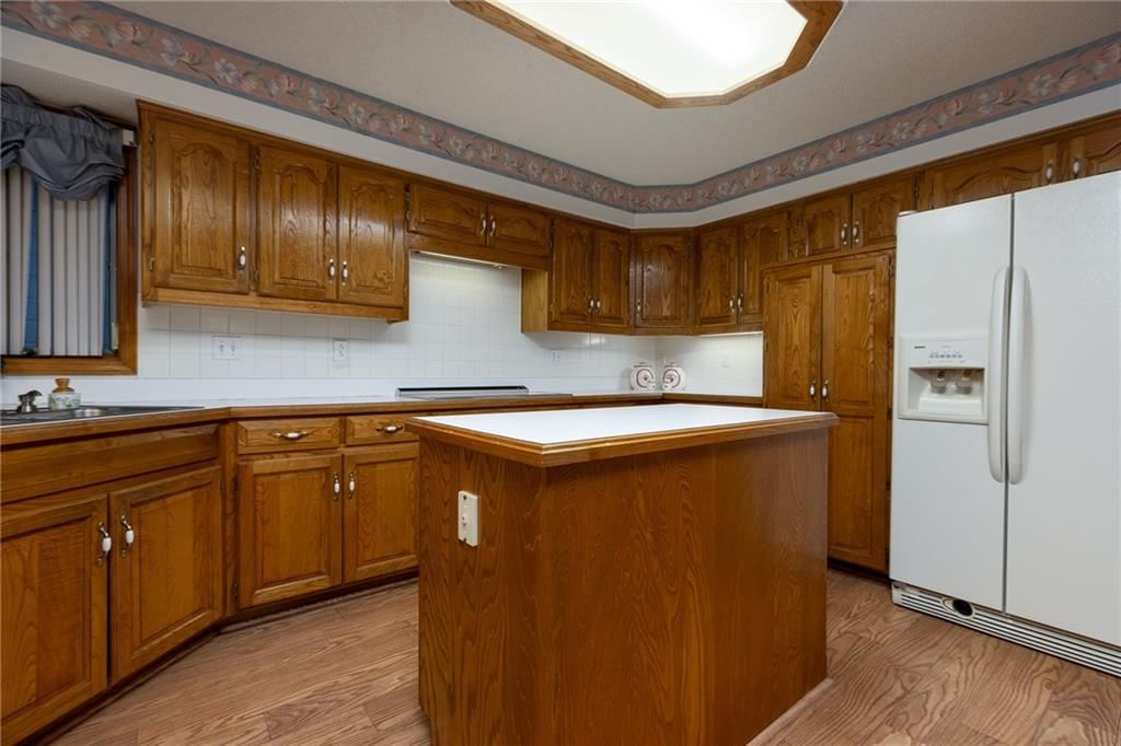 Photo 15 of 38 - 6506 NW REVERE Drive