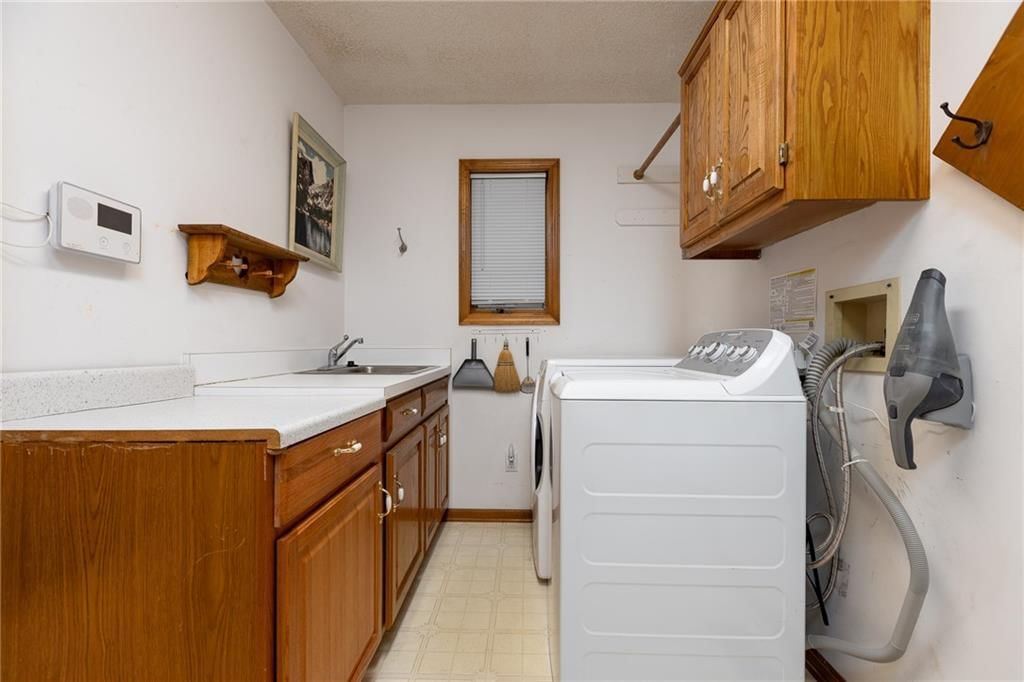 Photo 17 of 38 - 6506 NW REVERE Drive