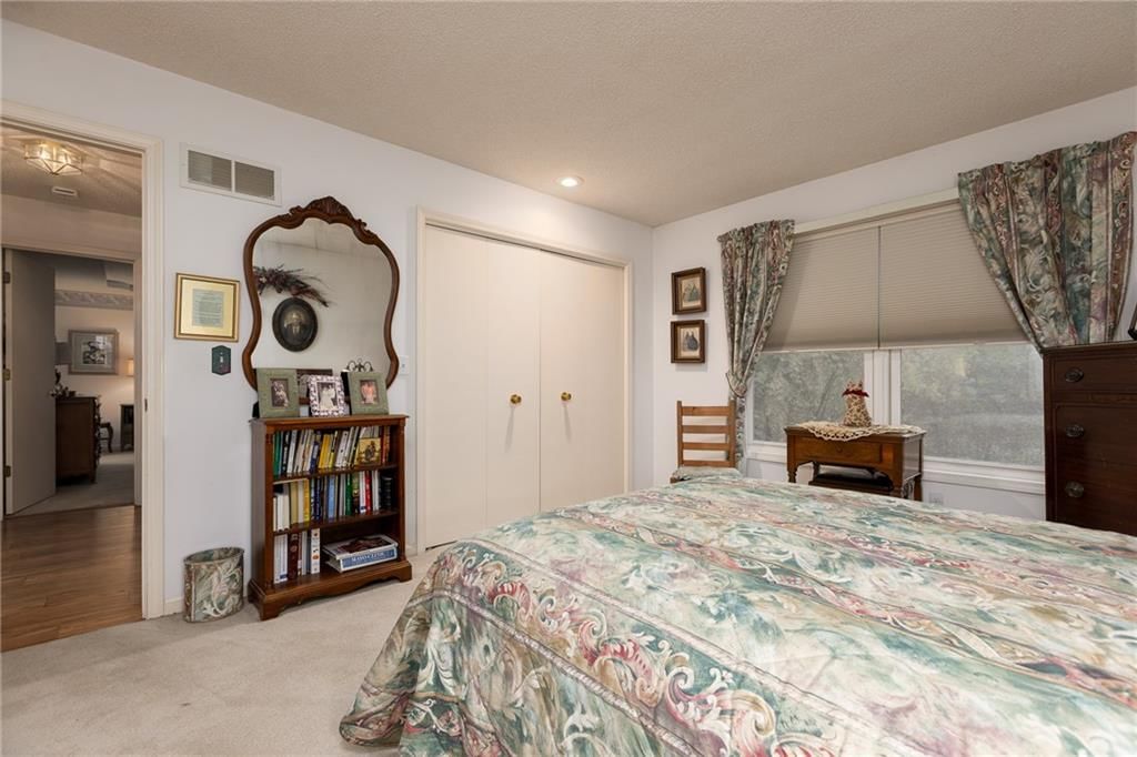 Photo 19 of 38 - 6506 NW REVERE Drive