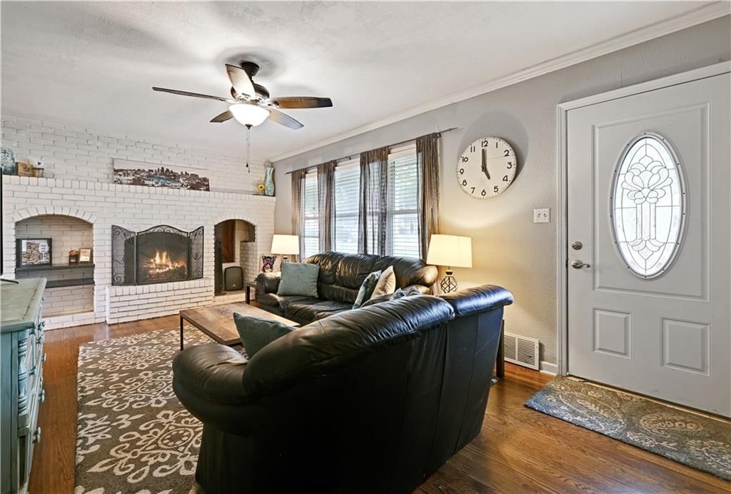 5709 W 70th Terrace — photo 11