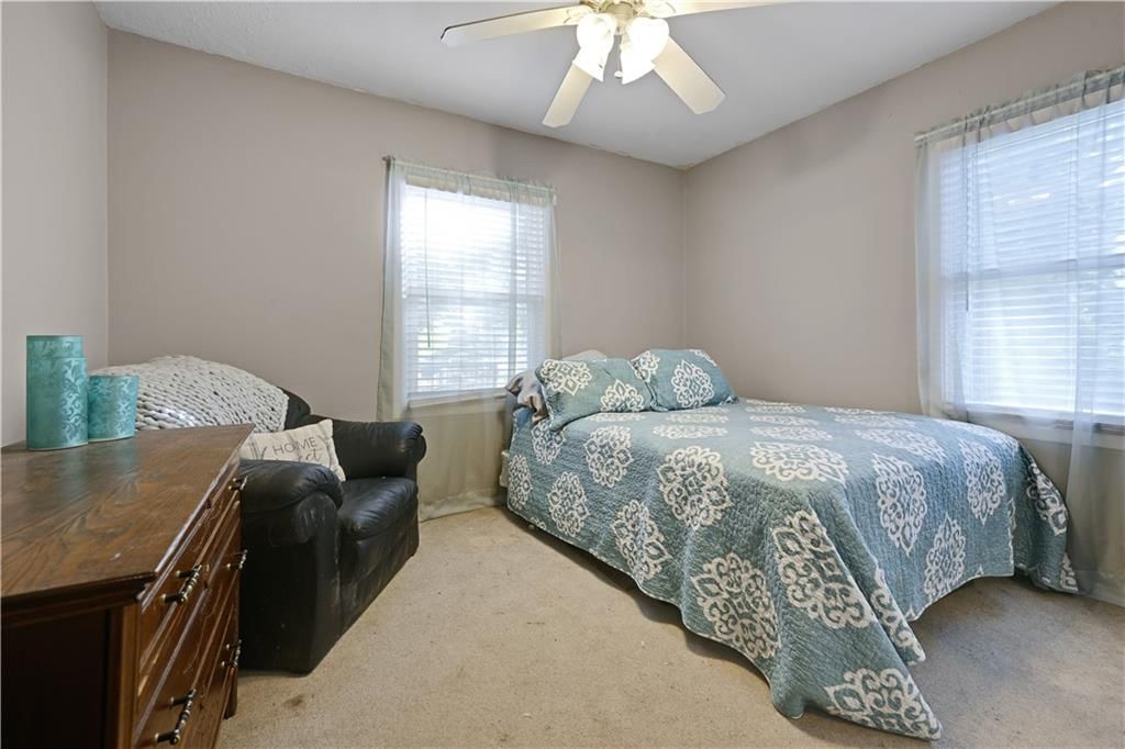 5709 W 70th Terrace — photo 28