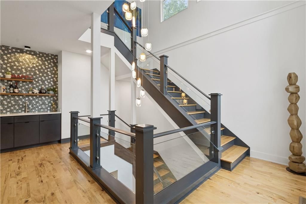 1913 W 48th Street — photo 11