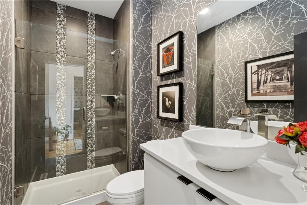 1913 W 48th Street — photo 16