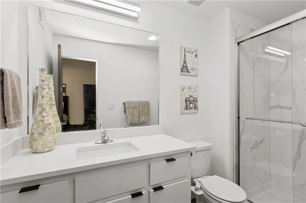 1913 W 48th Street — photo 25