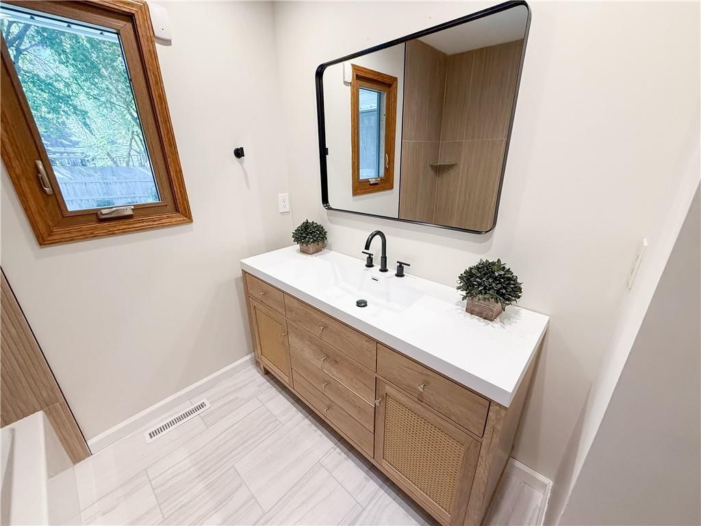 3311 SW Meyer Boulevard — photo 14