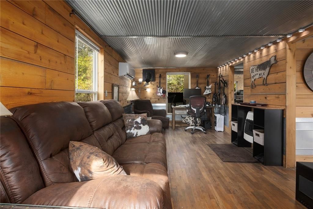 5825 Noland Road — photo 44