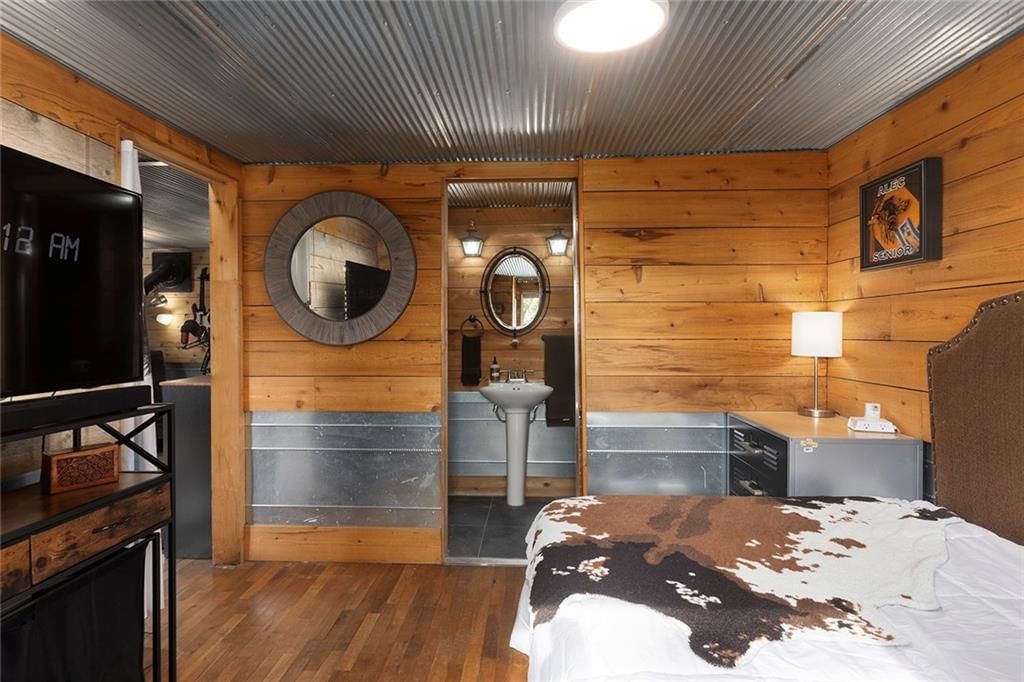 5825 Noland Road — photo 47