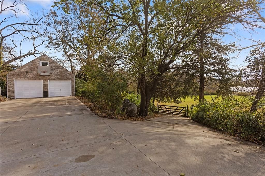 5825 Noland Road — photo 73