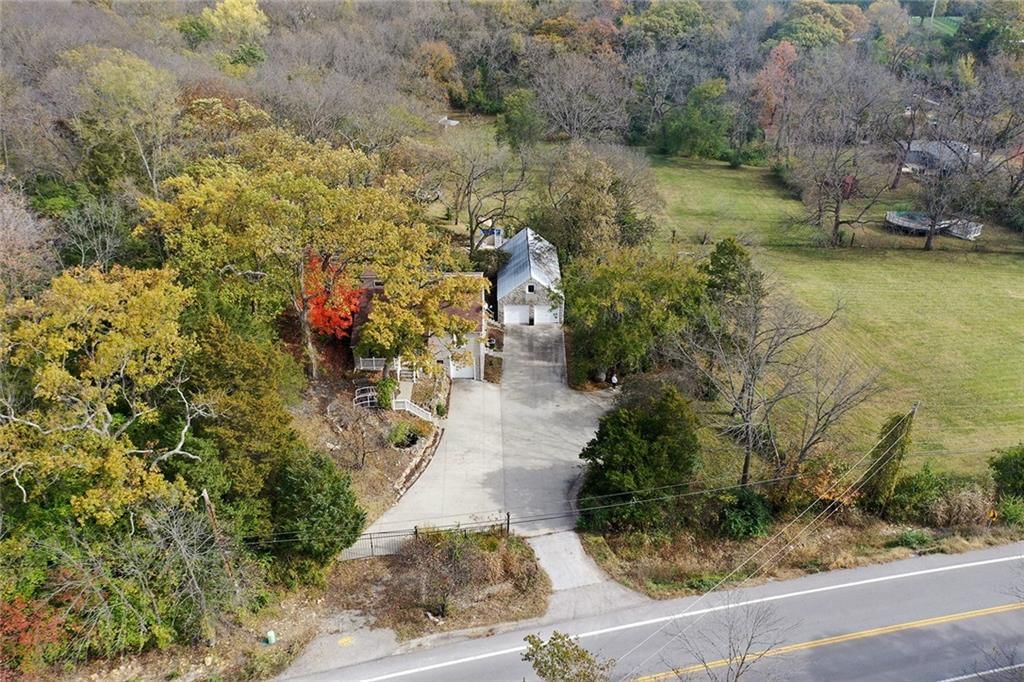 5825 Noland Road — photo 78