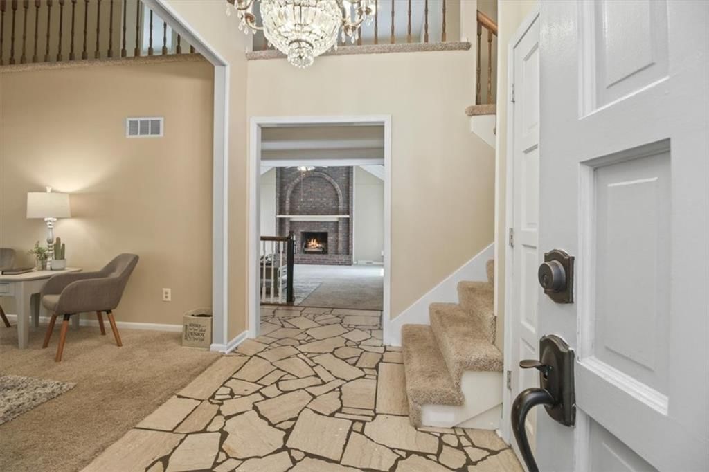 1200 NE Crestview Drive, Blue Springs, MO