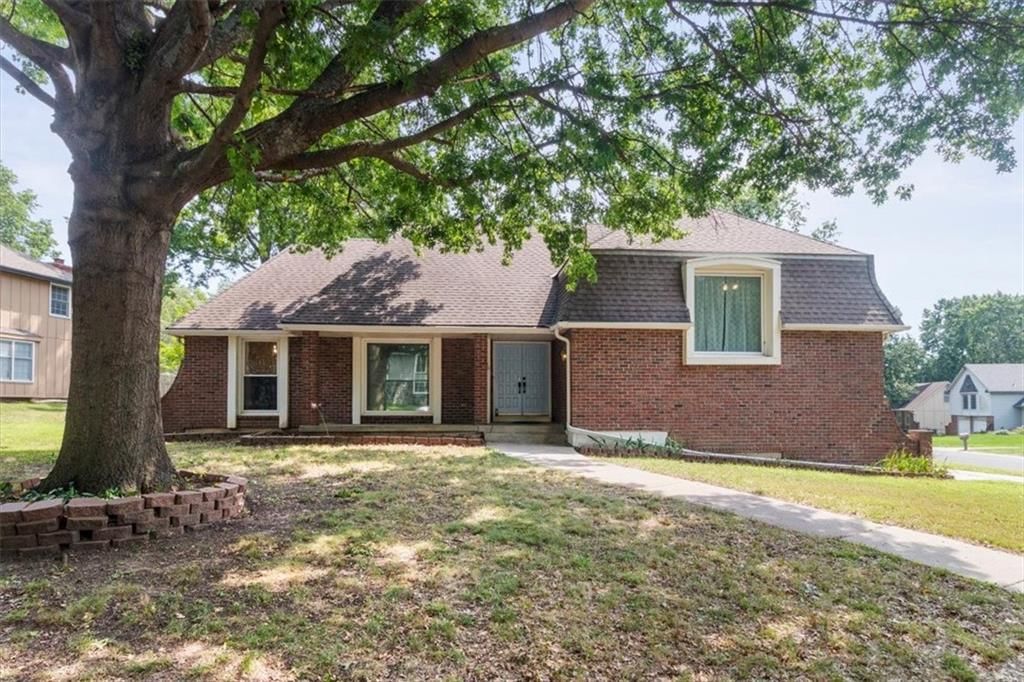 1200 NE Crestview Drive — photo 5