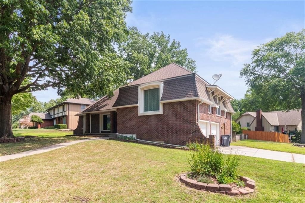 1200 NE Crestview Drive — photo 6