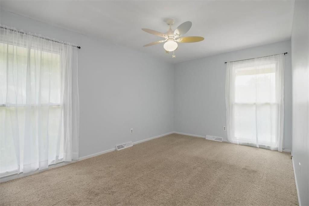 1200 NE Crestview Drive — photo 13