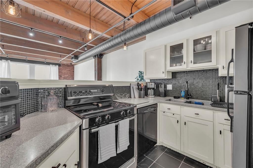 700 Broadway Boulevard — photo 12