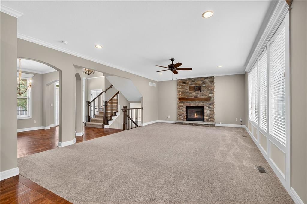 6046 REDBUD Street — photo 9
