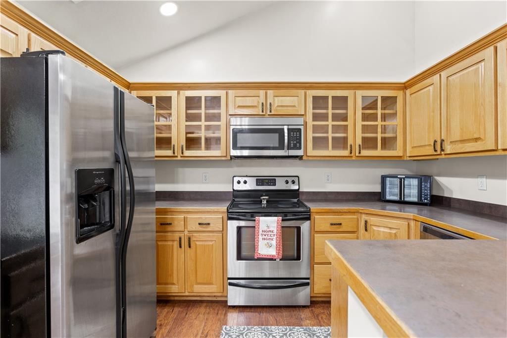 516 Lyon Street — photo 13