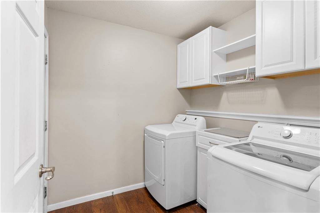 516 Lyon Street — photo 23