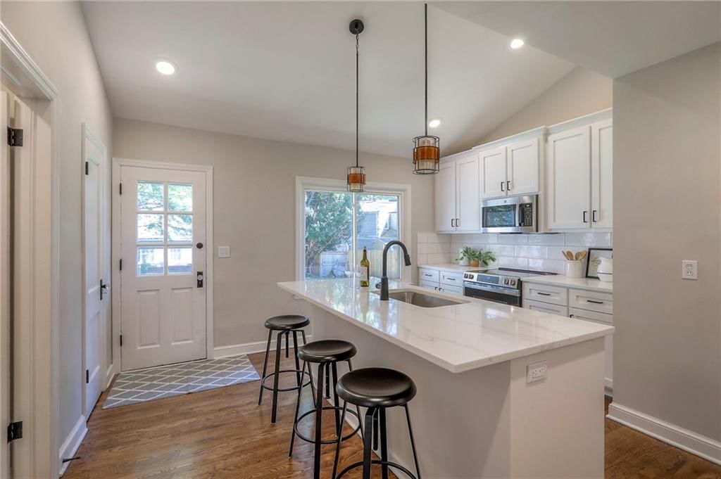 6709 Cherry Street — photo 11