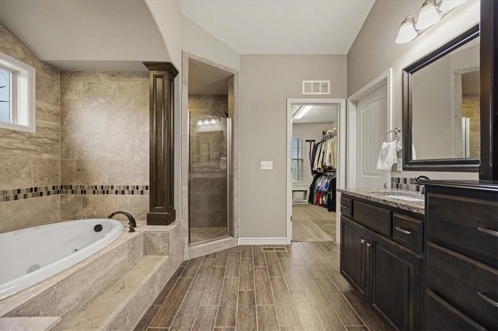 1208 BECKET Court — photo 41