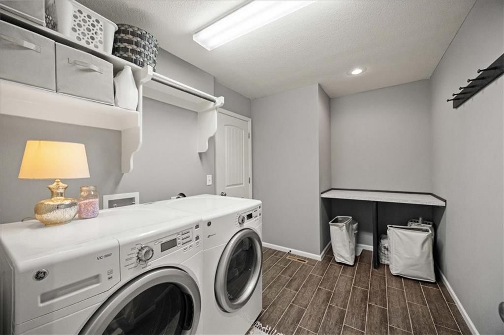 1208 BECKET Court — photo 44