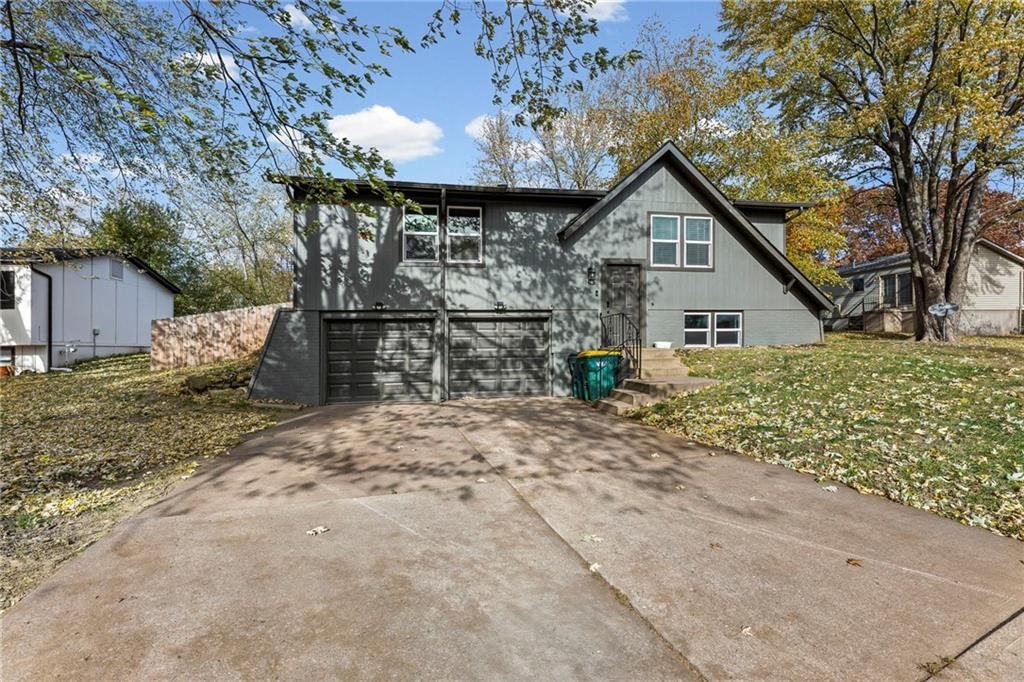 710 NE Westwind Drive — photo 3