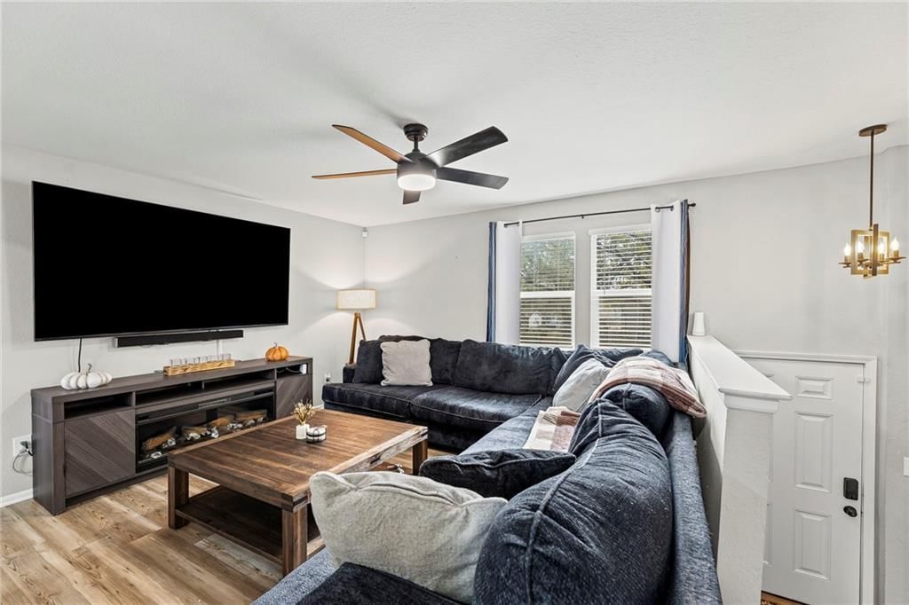 710 NE Westwind Drive — photo 4