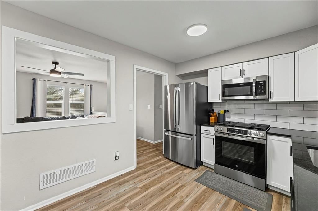 710 NE Westwind Drive — photo 13