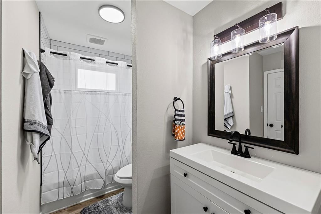 710 NE Westwind Drive — photo 18