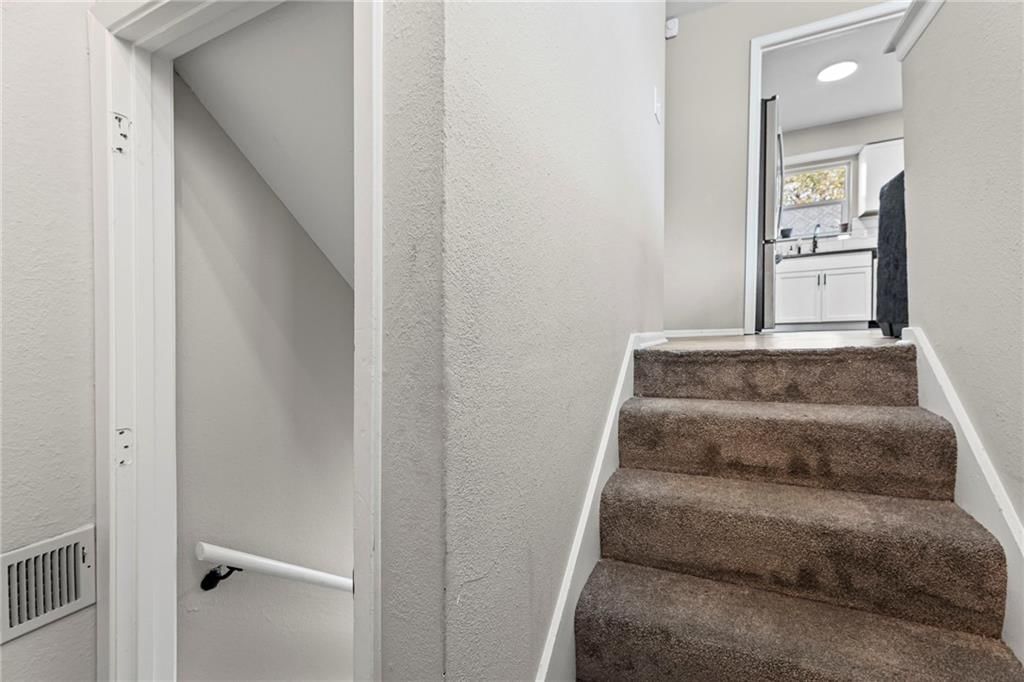 710 NE Westwind Drive — photo 23
