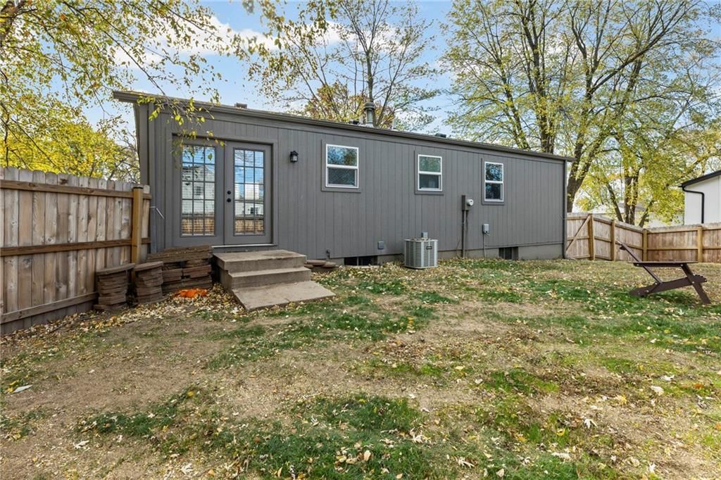 710 NE Westwind Drive — photo 29