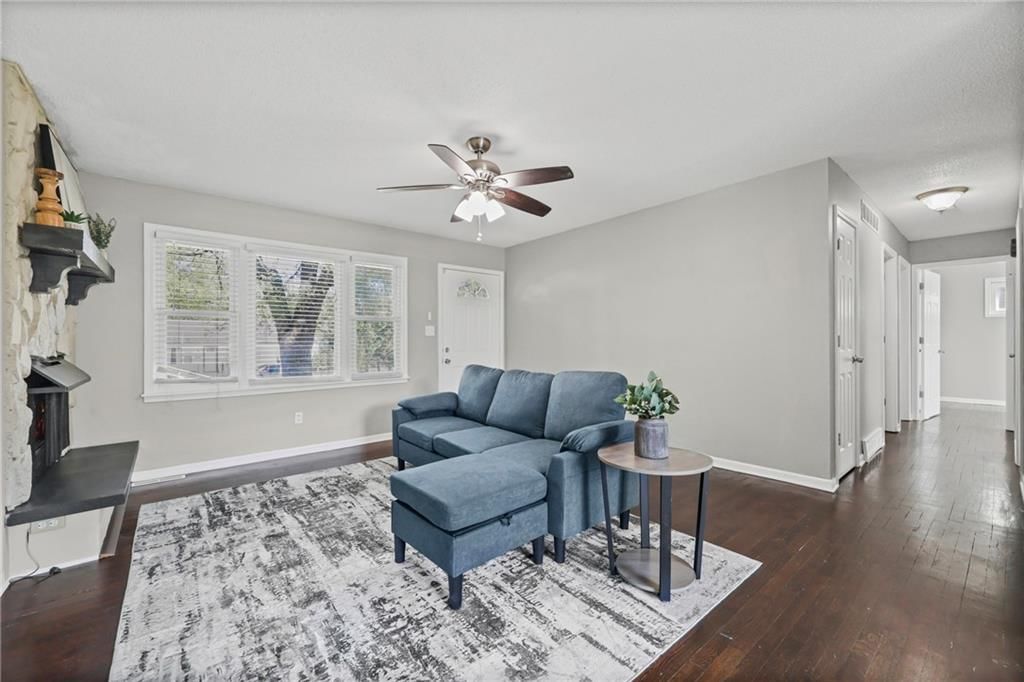303 W Marcia Avenue — photo 4
