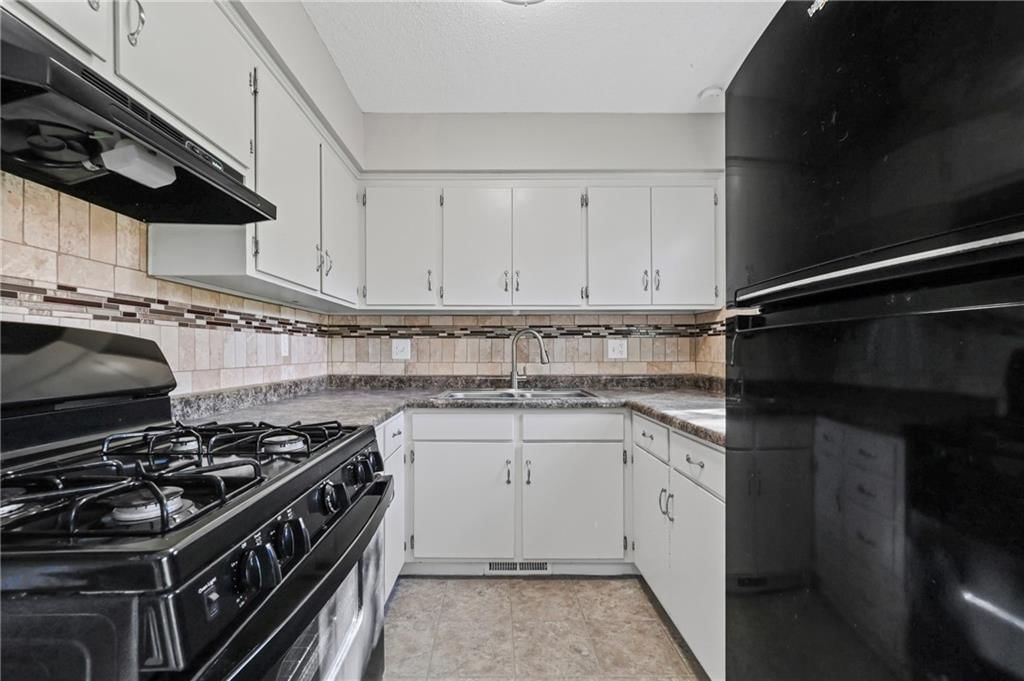 303 W Marcia Avenue — photo 5