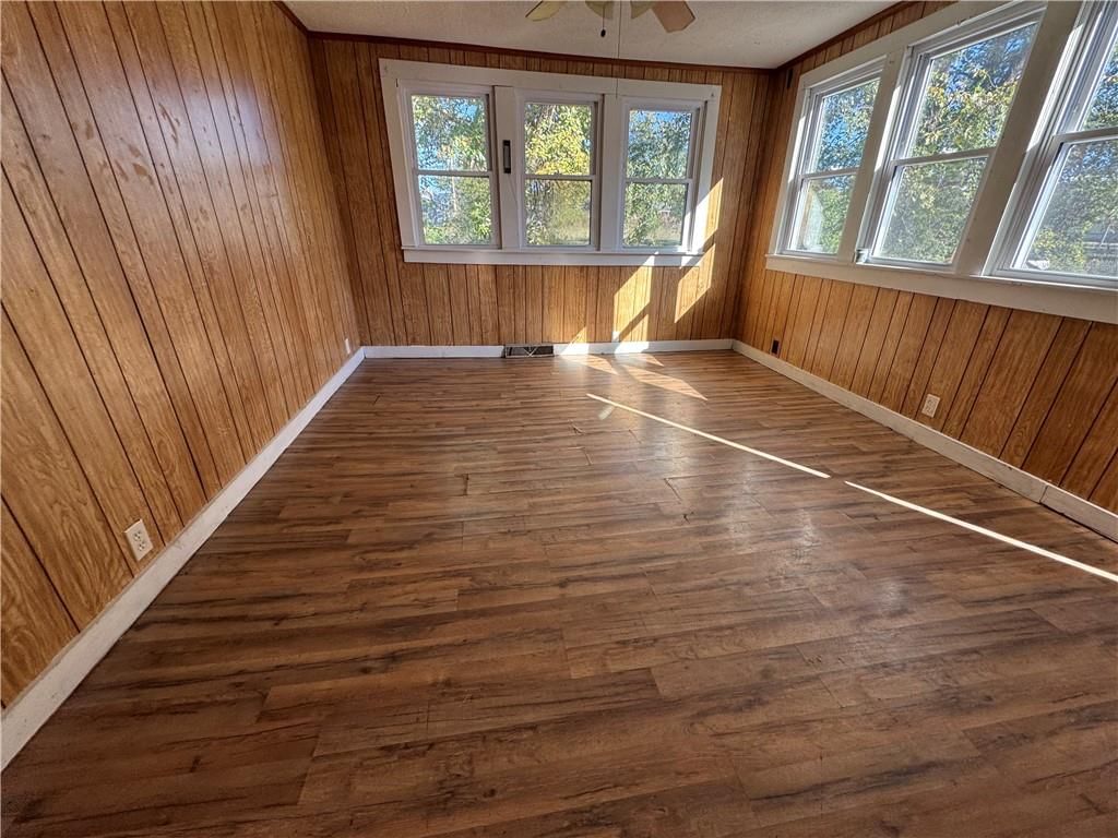 Photo 13 of 17 - 212 Highland Avenue, Columbus, KS 66725