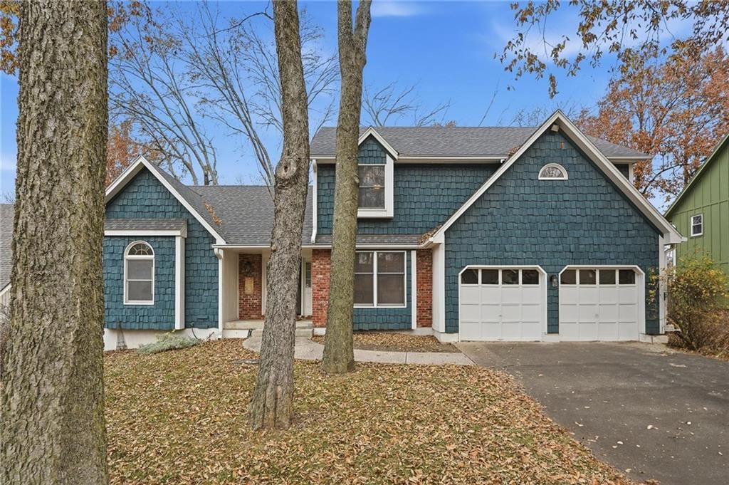 1113 NW Forest Drive — photo 2