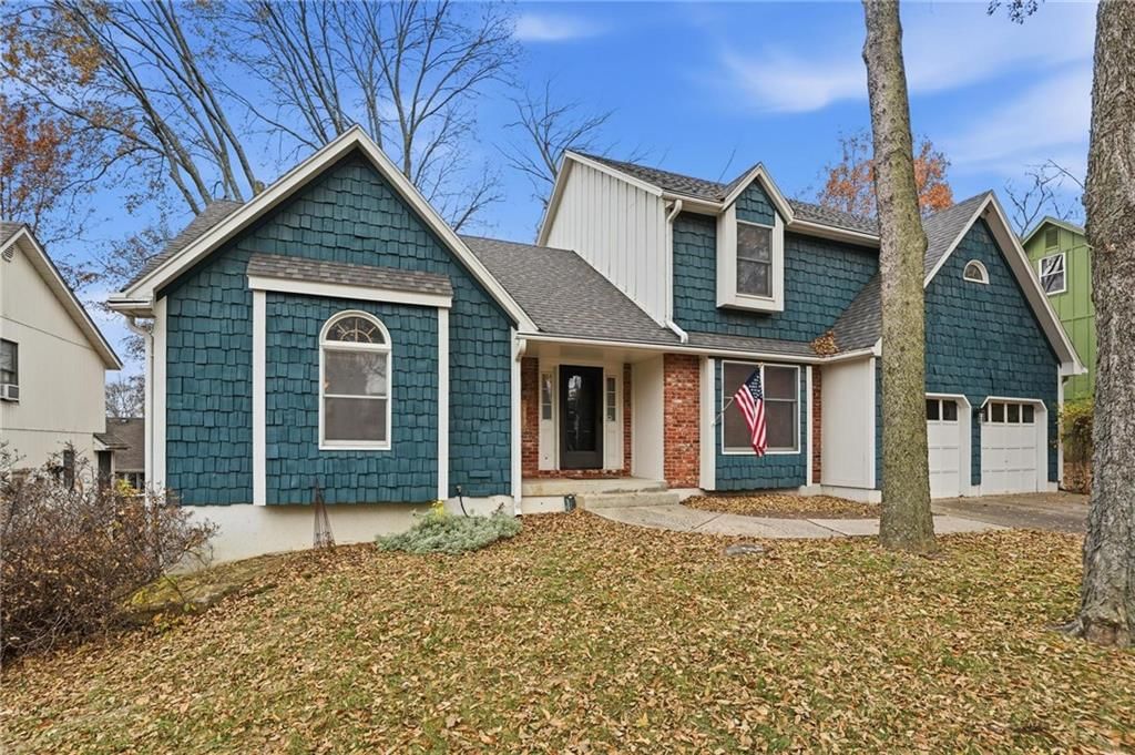 1113 NW Forest Drive — photo 3