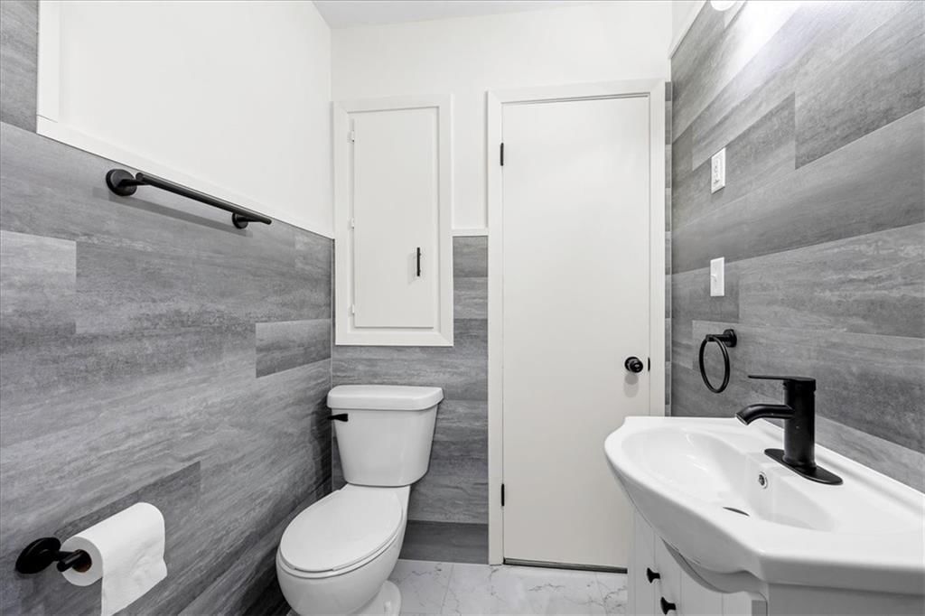 1601 S Independence Street — photo 19