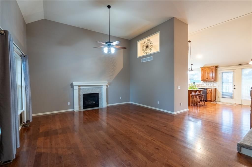 4708 Corinth Drive — photo 2