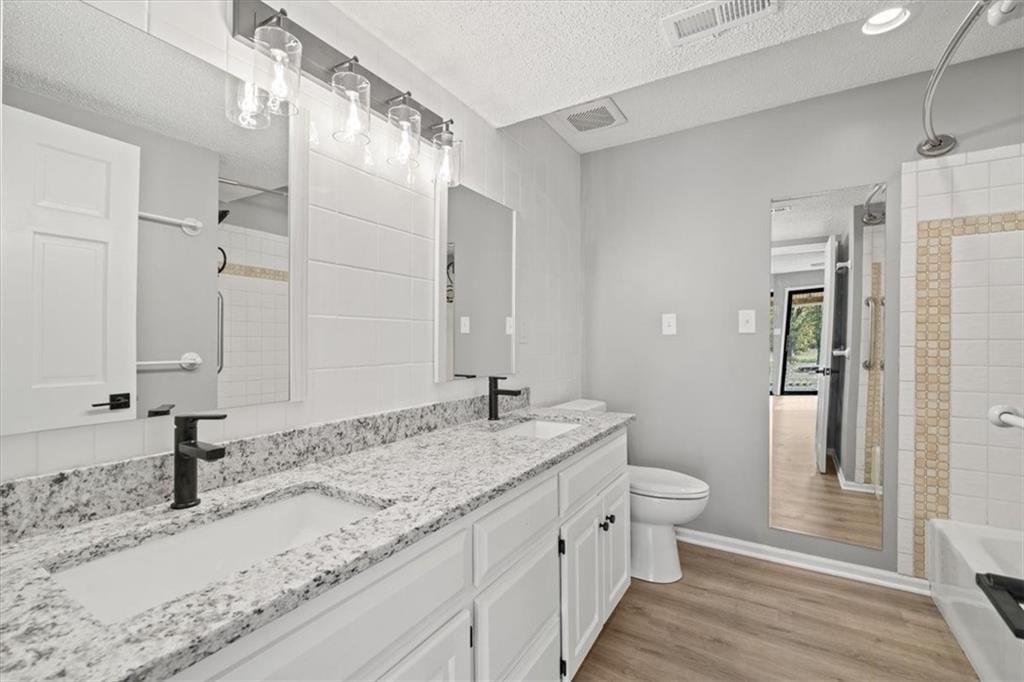 10203 S Outer Belt Road — photo 21