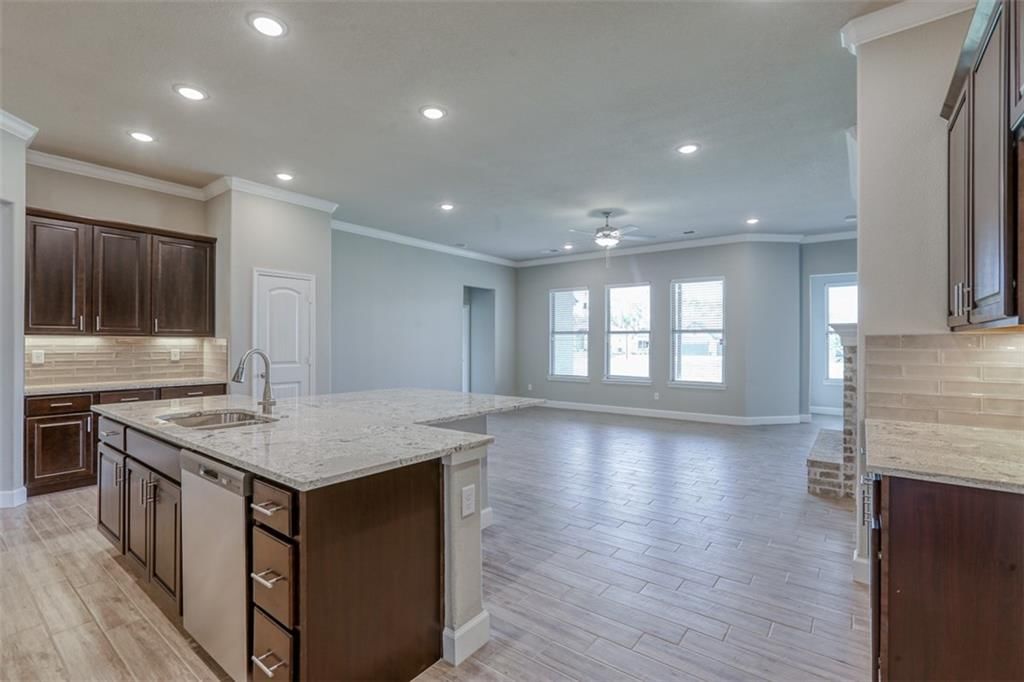 16564 W 166th Court — photo 5