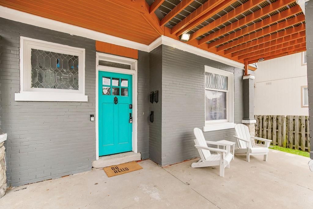 3951 Warwick Street — photo 3