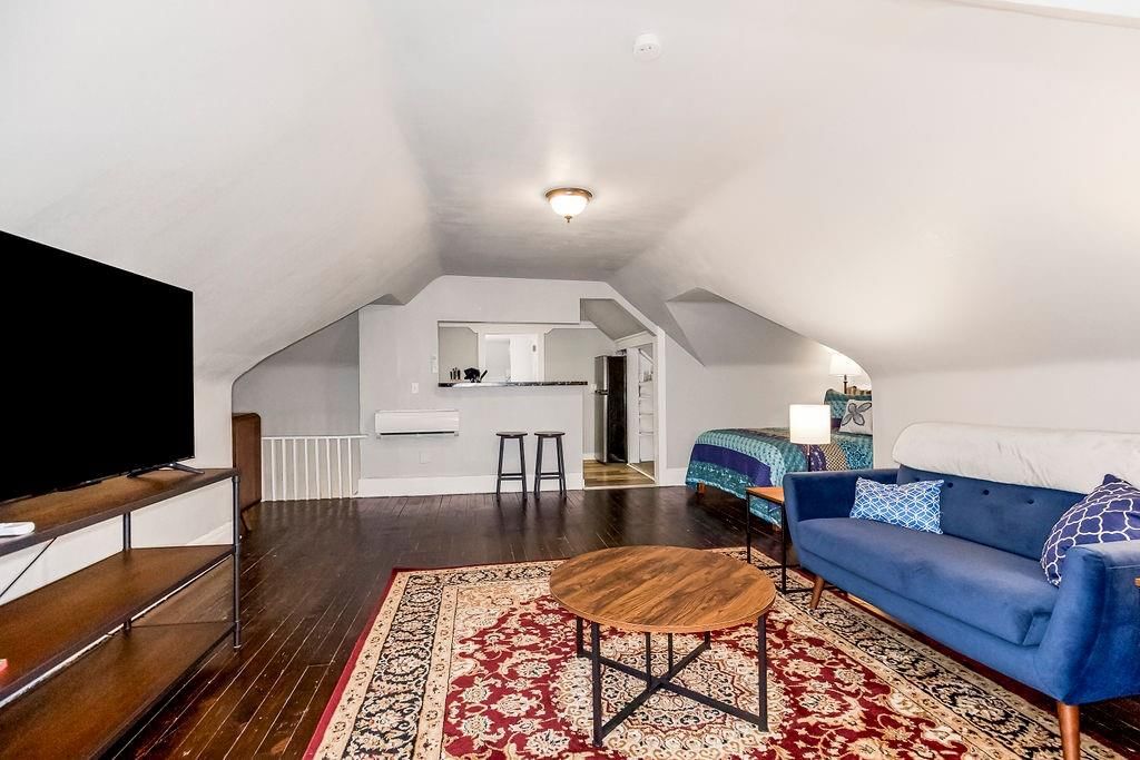 3951 Warwick Street — photo 51