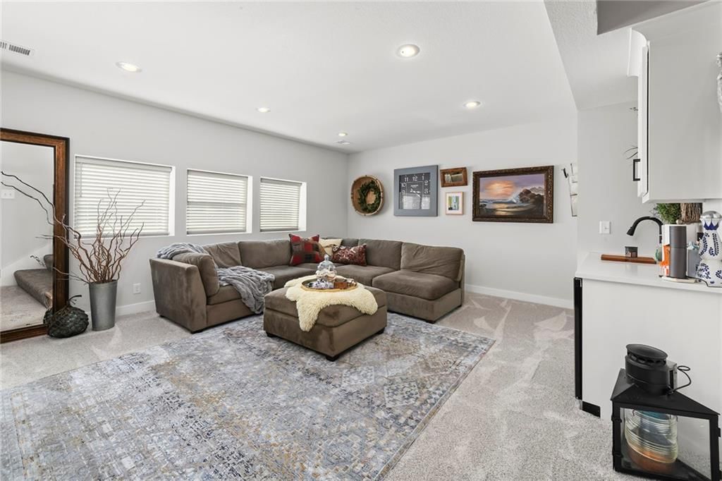 Photo 36 of 50 - 17332 Bradshaw Street