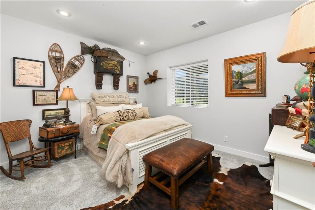Photo 41 of 50 - 17332 Bradshaw Street