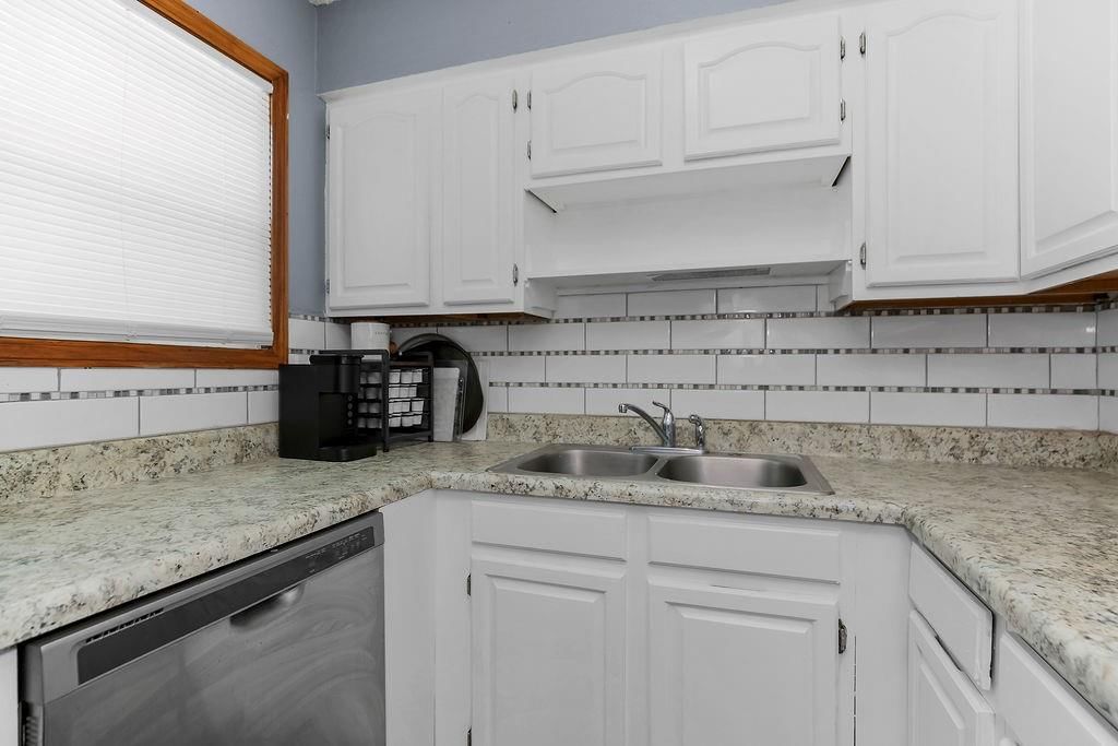 3409 N Osage Avenue — photo 9