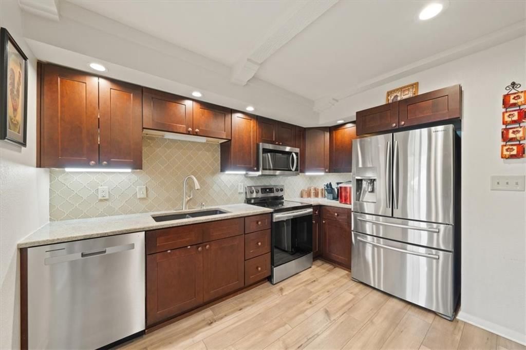 7913 Colony Lane — photo 17