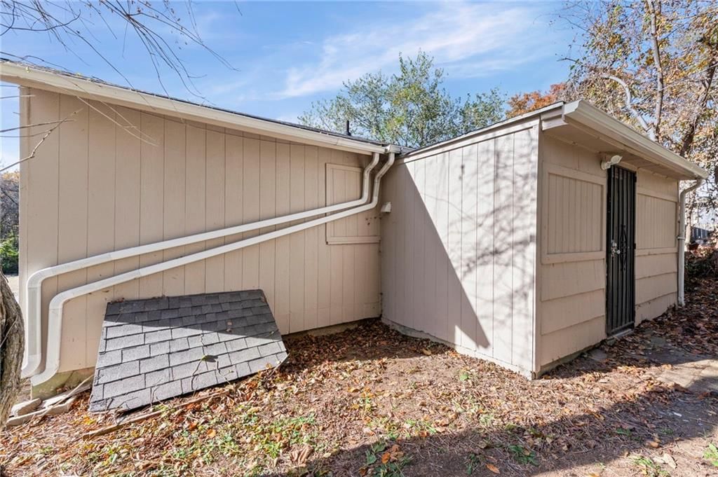 3633 Norton Avenue — photo 18